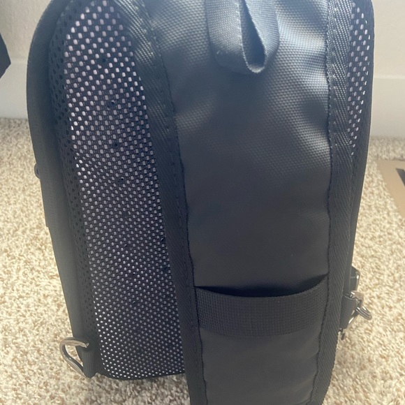 Backpack - Picture 4 of 4